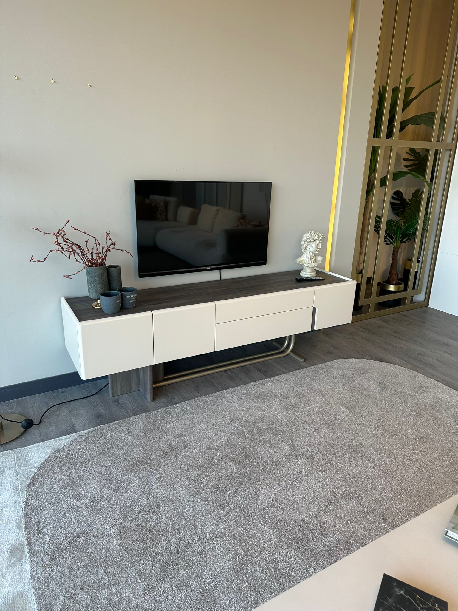 06cb1d33-c02f-419d-9aac-a51812cb3670